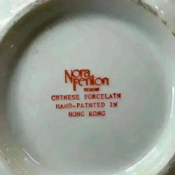 Nora Fenton Designs Bowl, Chinese Porcelain Hand Painted in Hong Kong - Picture 8 of 8